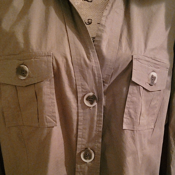 Women's Utility Top. Army Green/ Brown Size 3X. 3/4 Sleeve Length. Button Down. - Picture 2 of 6